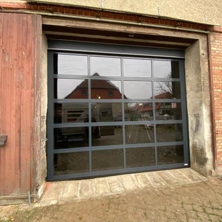 ConDoor Industrie-Sektionaltor, Typ A40, DSG-Verglasung, Rahmen in RAL 7016 Anthrazitgrau pulverbeschichtet, 4020 x 3350 mm, elektrisch