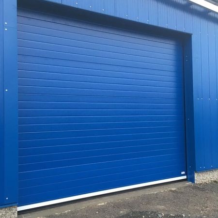 ConDoor Industrie-Sektionaltor ISO40, RAL 5010 Enzianblau, 3690 × 3300 mm