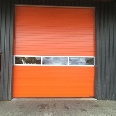 Hörmann SPU50, 4000 × 4500 mm, RAL 2004 Reinorange