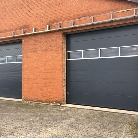 ConDoor, microprofiliert, RAL 7016 Anthrazitgrau, mit Fensterelement