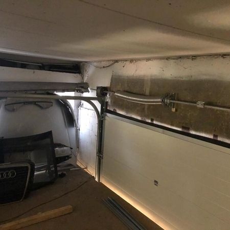 Alpha, 3800 × 4000 mm, RAL 9006 Weißaluminium, microprofiliert