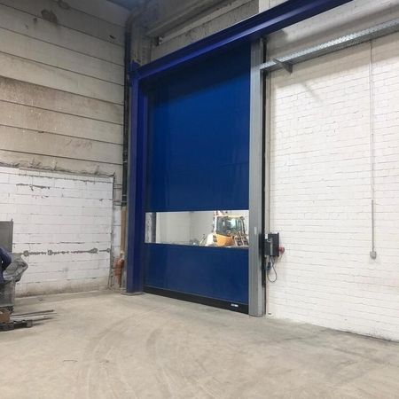 Seuster Schnelllauftor S 2020 SEL - R - 4630 x 6000 mm, RAL 5010, mit Fensterelement