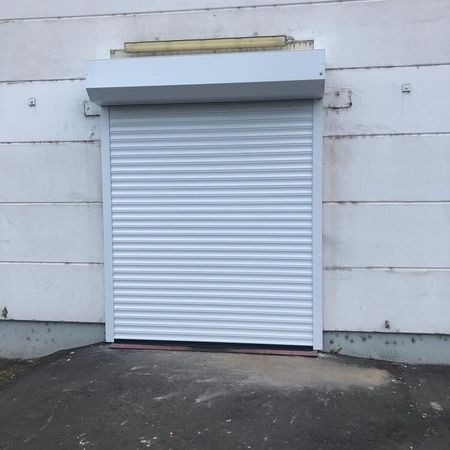 Rolltor T77, 2000 x 2400 mm, RAL 9016 Verkehrsweiß, mit Kasten