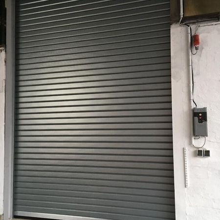 Braselmann Rolltor, RAL 9006 Weißaluminium