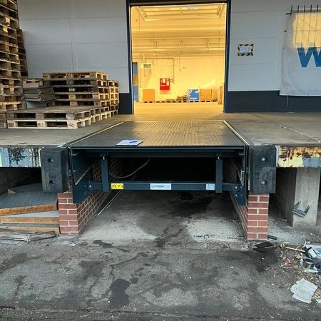 PromStahl Verladerampe, 2985 x 2020 mm, RAL 7016 Anthrazitgrau, elektrisch